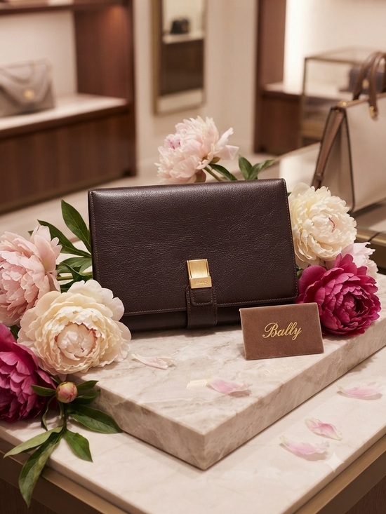 Bally Accessories - vintage Bally brown leather clutch